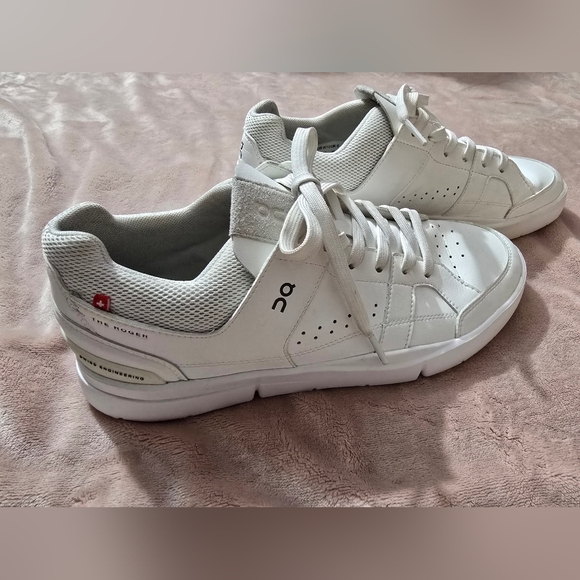 ON Running The Roger Clubhouse Tennis Sneakers White Size 10W - Picture 2 of 10
